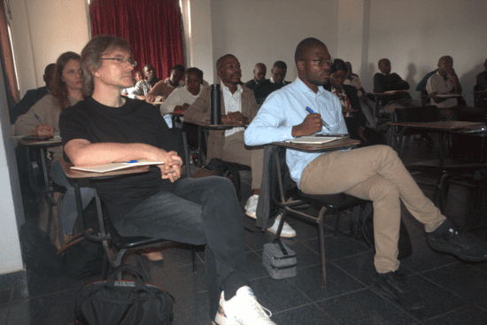 Sessão prática no laboratório